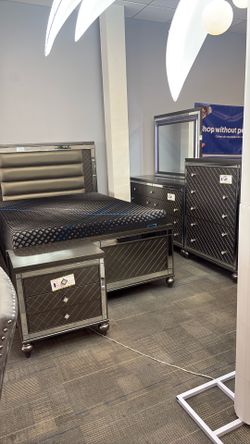 SHOWROOM SPECIAL! Entire Queen 5pc Set bundle deal!