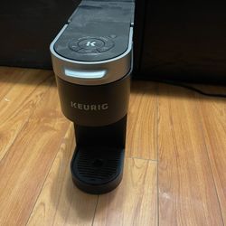 KEURIG Coffee Maker
