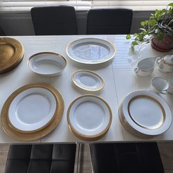 New 62 Piece Dining Set For 8 People. I Could Deliver If Not That Far