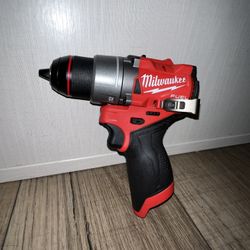 Milwaukee Drill Driver 