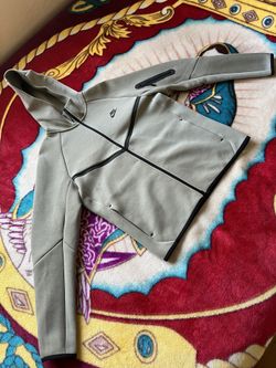 Men’s Nike Tech Fleece