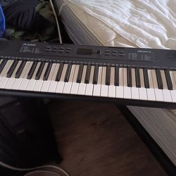 Alesis Melody 61 Keyboard