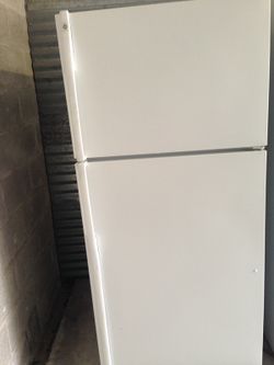 Ge white refrigerator