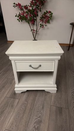 White Night Stand