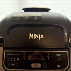 Ninja 4-in-1 Indoor Electric Grill with Air Fry, Roast, Bake And Grill