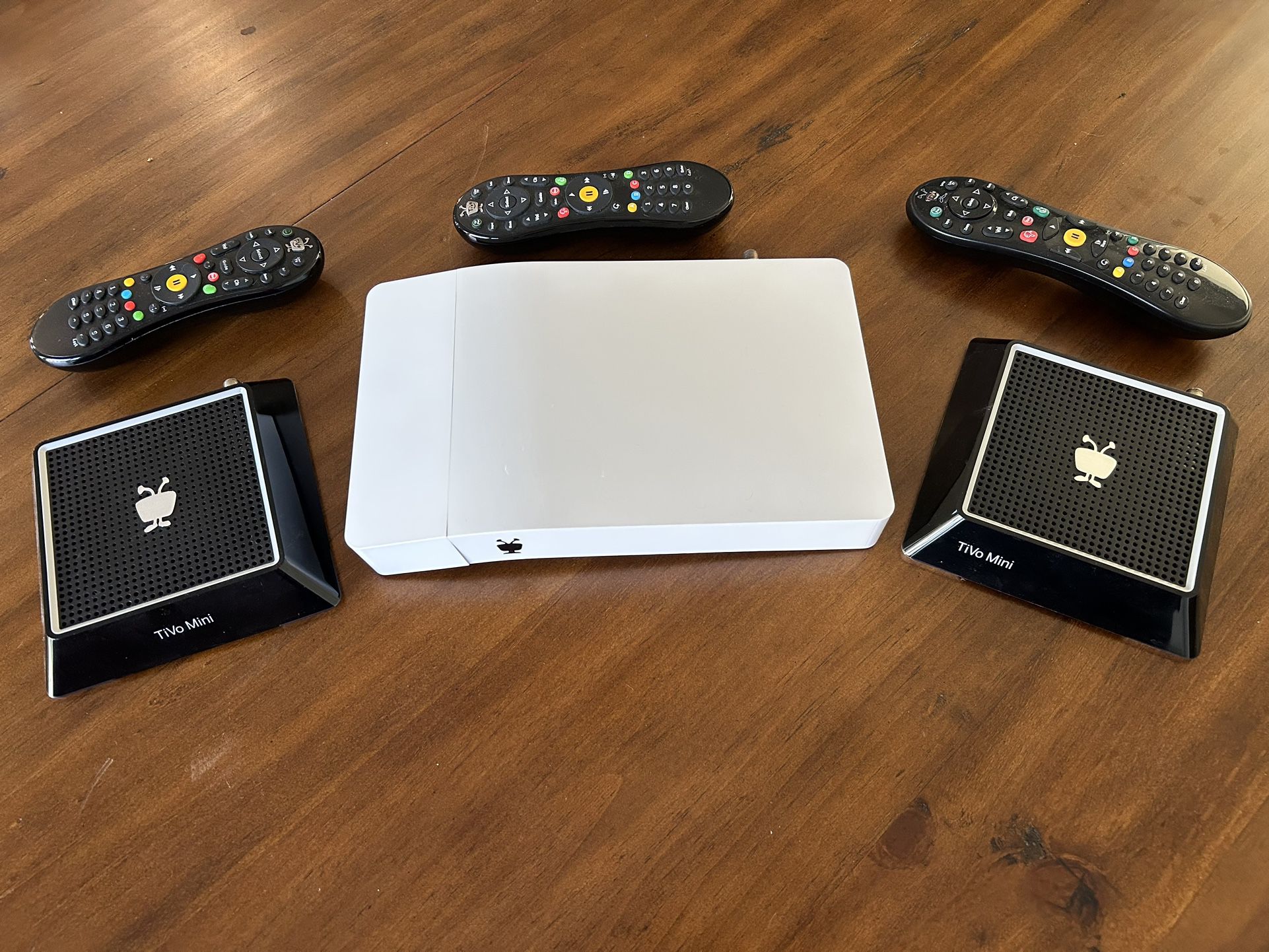 Lifetime Service Included! TiVo Bolt And 2 TiVo Minis