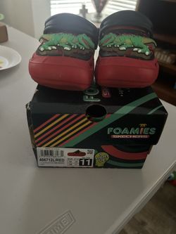 Sketcher Light Up Dinosaur Foamies - Size 11