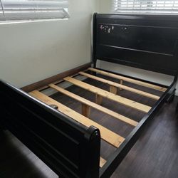 Queen size bed wood frame (coffee)