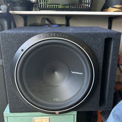 Rockford Fosgate 15” P2 And Cabinet.