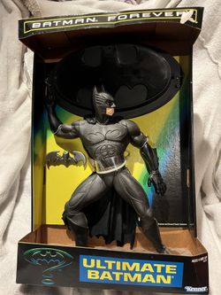Batman Forever Ultimate Batman statue