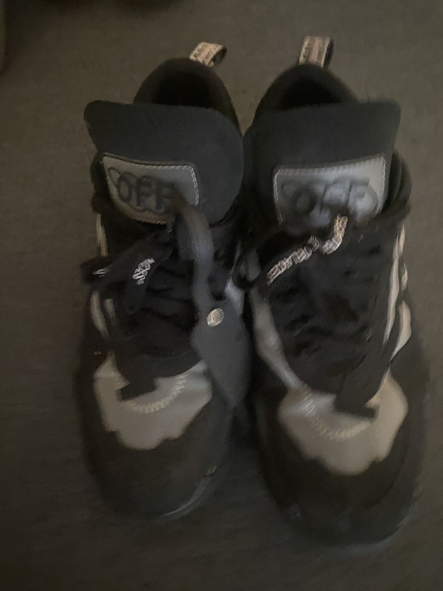 Offwhite Odsy