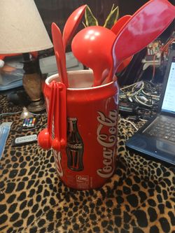 coca-cola cookie jar missing lid