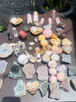 Quartz crystals minerals
