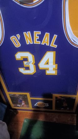 Shaq signed Lakers jersey