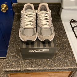 New Balance 990 Size 9 