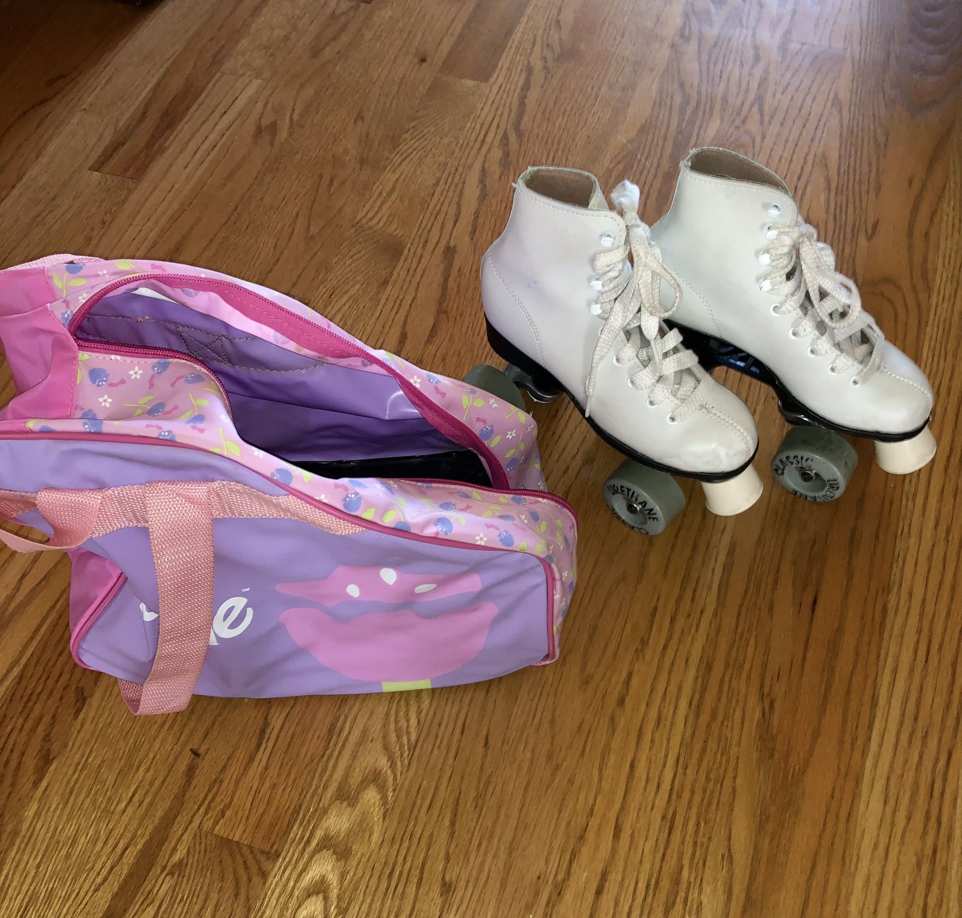 Girls Roller Skates Size 2 With Bag