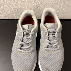 Nike Tanjun Wolf Gray/white Running Shoes Women’s Size 8.5