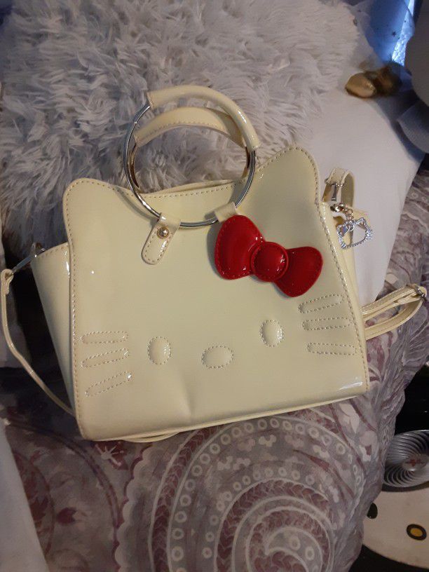 Hello Kitty purse.