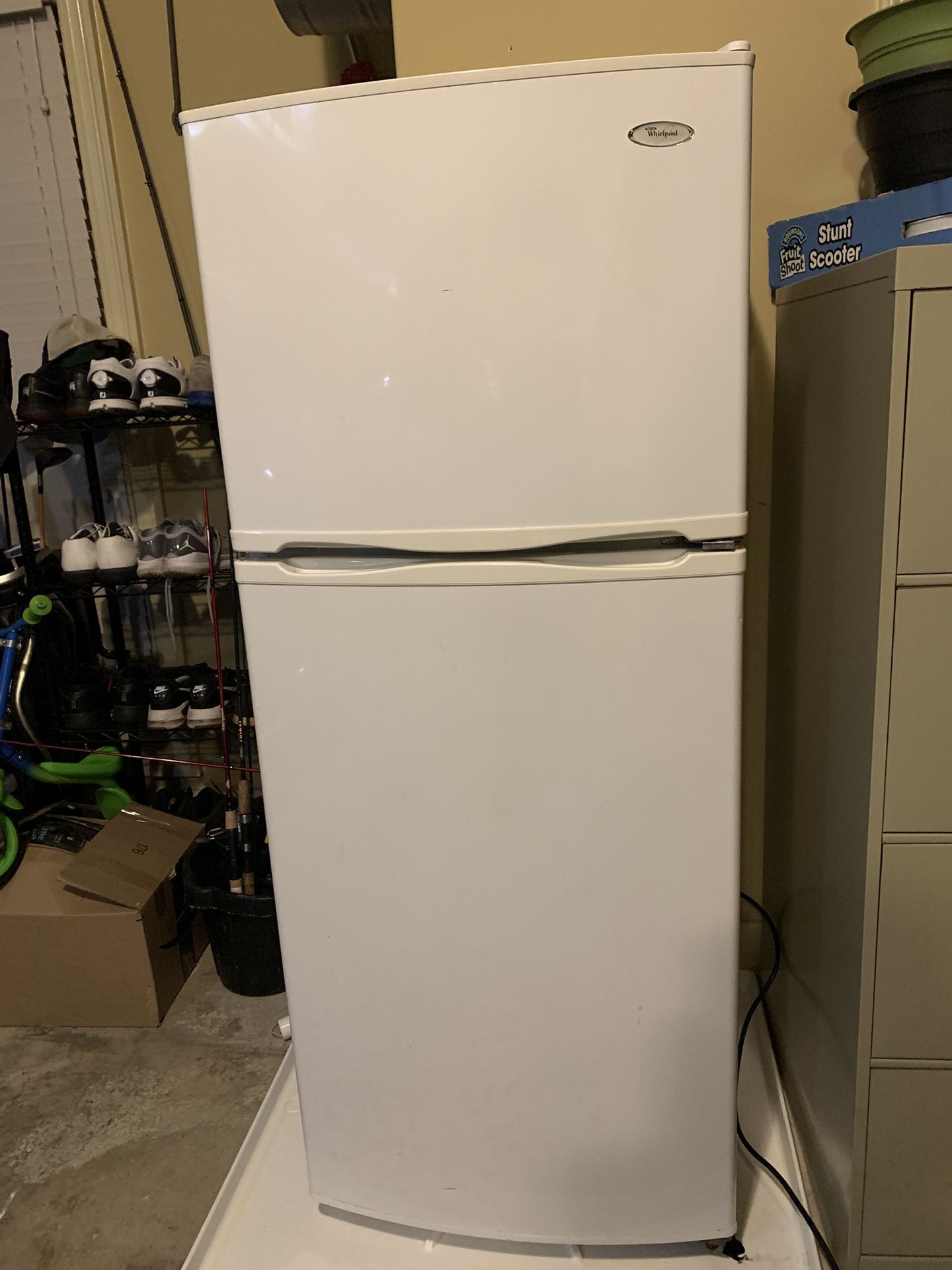 Refrigerator 