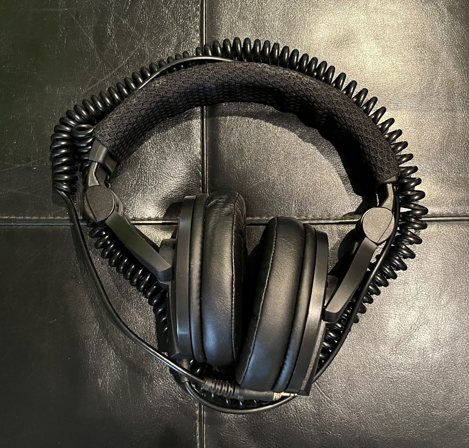 Headphone
