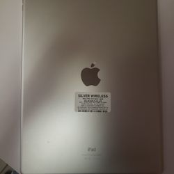 iPad Pro, 12.9 Inch, 1 Generation, 256 GB, Wi Fi Plus Lte