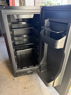 SUMMIT 15" mini fridge