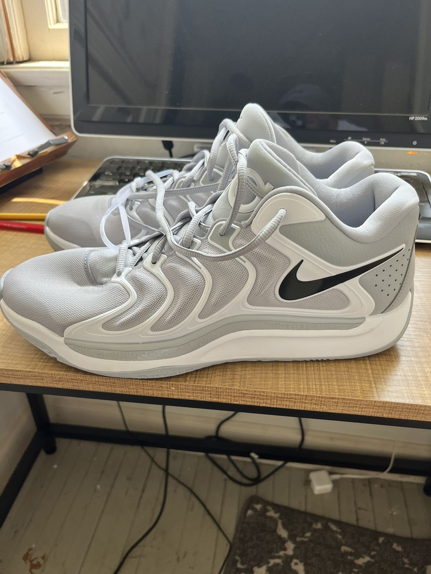 Nike KD 17 TB 'Wolf Grey' Basketball Shoes Mens Size 11.5. No box brand new