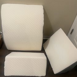 Foam Pillows 