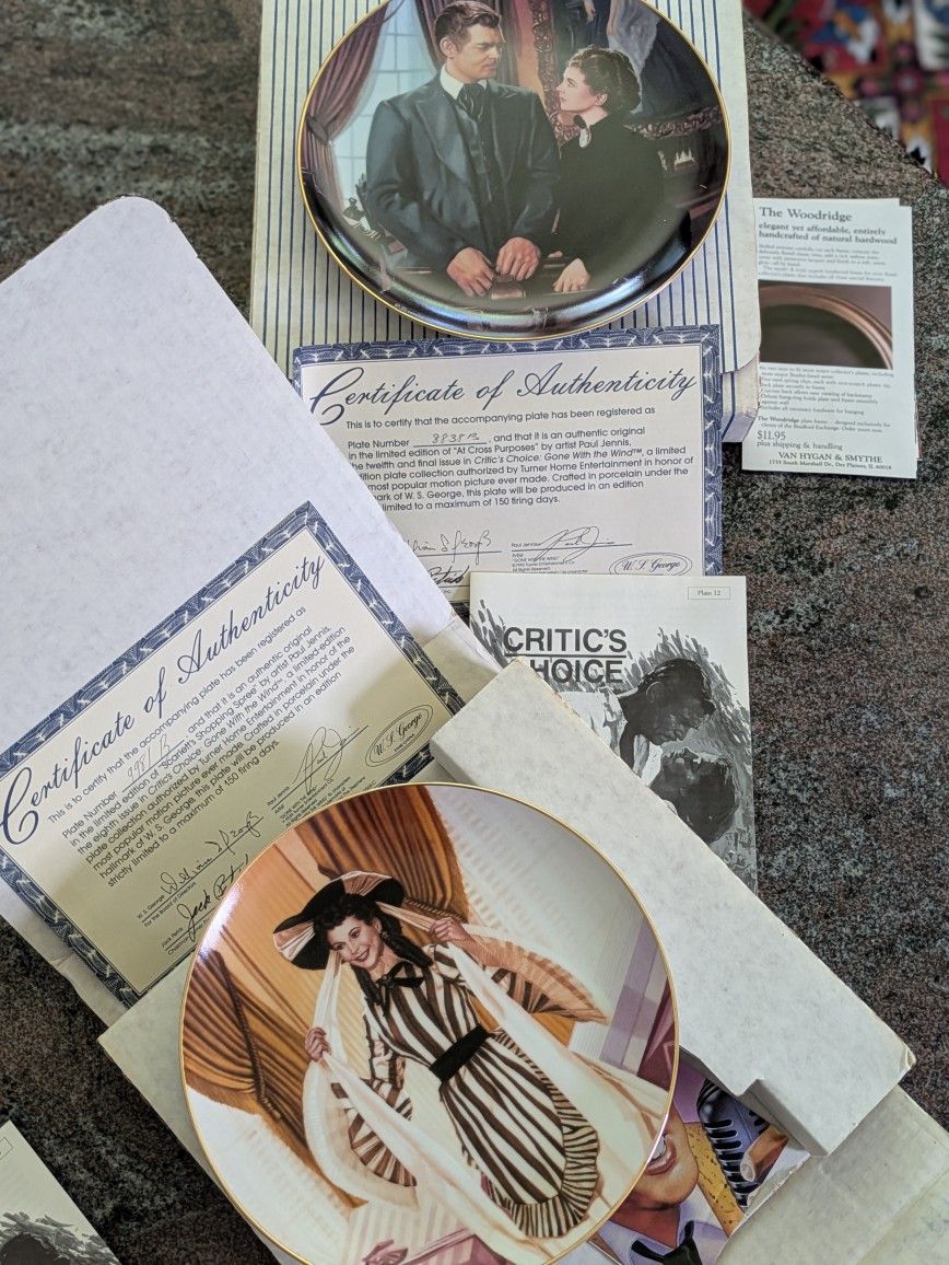2 Collectable Gone with the Wind Collector Plates ( Each $15)