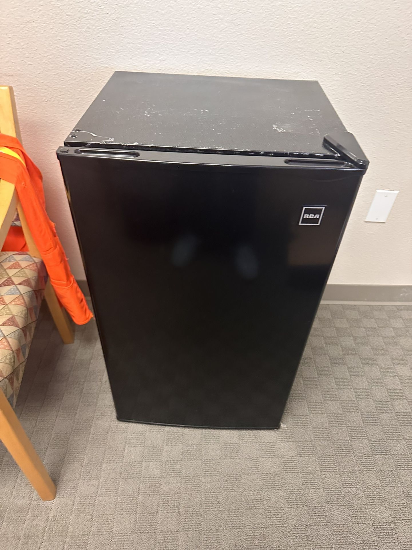 Mini Fridge 
