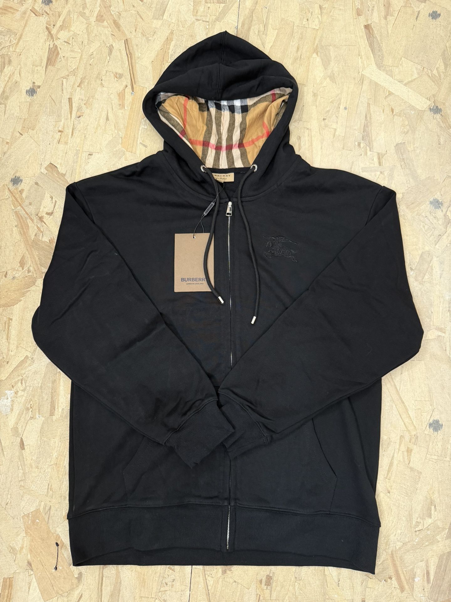 BLACK BURBERRY ZIP UP