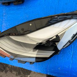 2021-2022-2023 Tesla Model 3 Headlight Left Driver Side