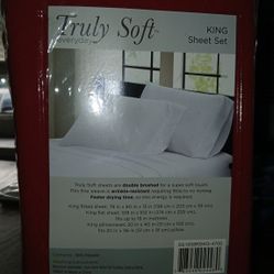 New King Sheets (Never Even Opened)