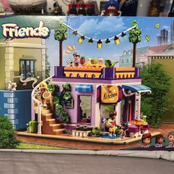 LEGO Friends Heartlake City Community Kitchen 41747 