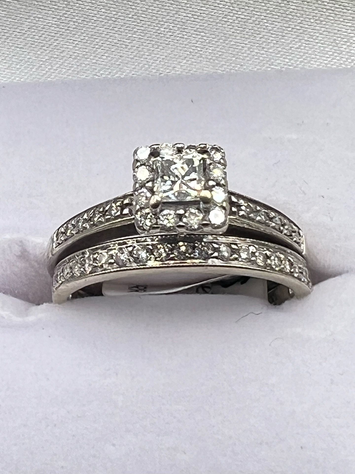 10K LWG Engagement Ring