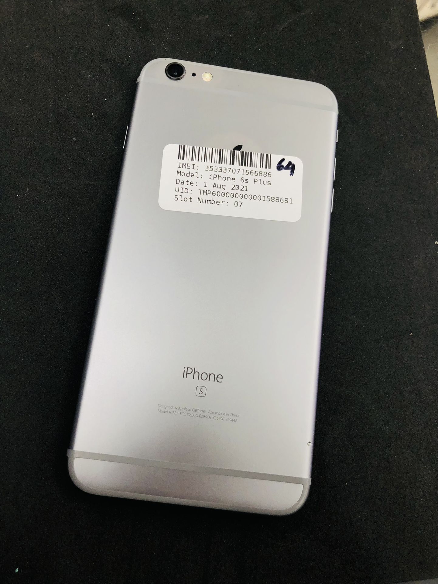 Factory unlocked Apple iPhone 6s plus 64 GB