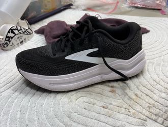 Brooks Ghost Max 2 | Black White