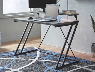 Desk-will give chair as well-pick up today