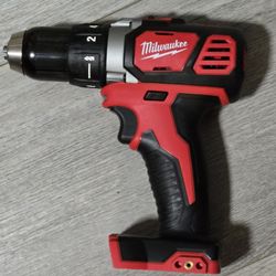 Milwaukee M18 18-Volt  Drill Driver 