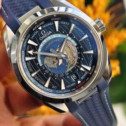 Fashionable men's mechanical movement sports watch