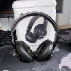 Beats Studio Pro (Black)