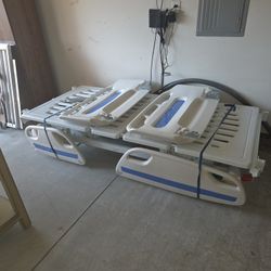 Fully Electric Hospital Bed - REDUCED!