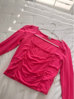 ARITIZIA Hot Pink Long Sleeve