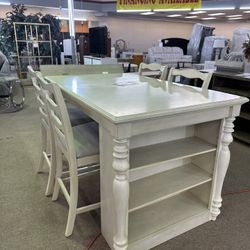 New Table And 4 Chairs 