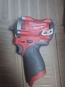 Milwaukee 3/8 drive and flashlight