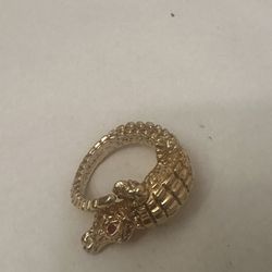 I’m Selling My Ring Custom Style 14k $800