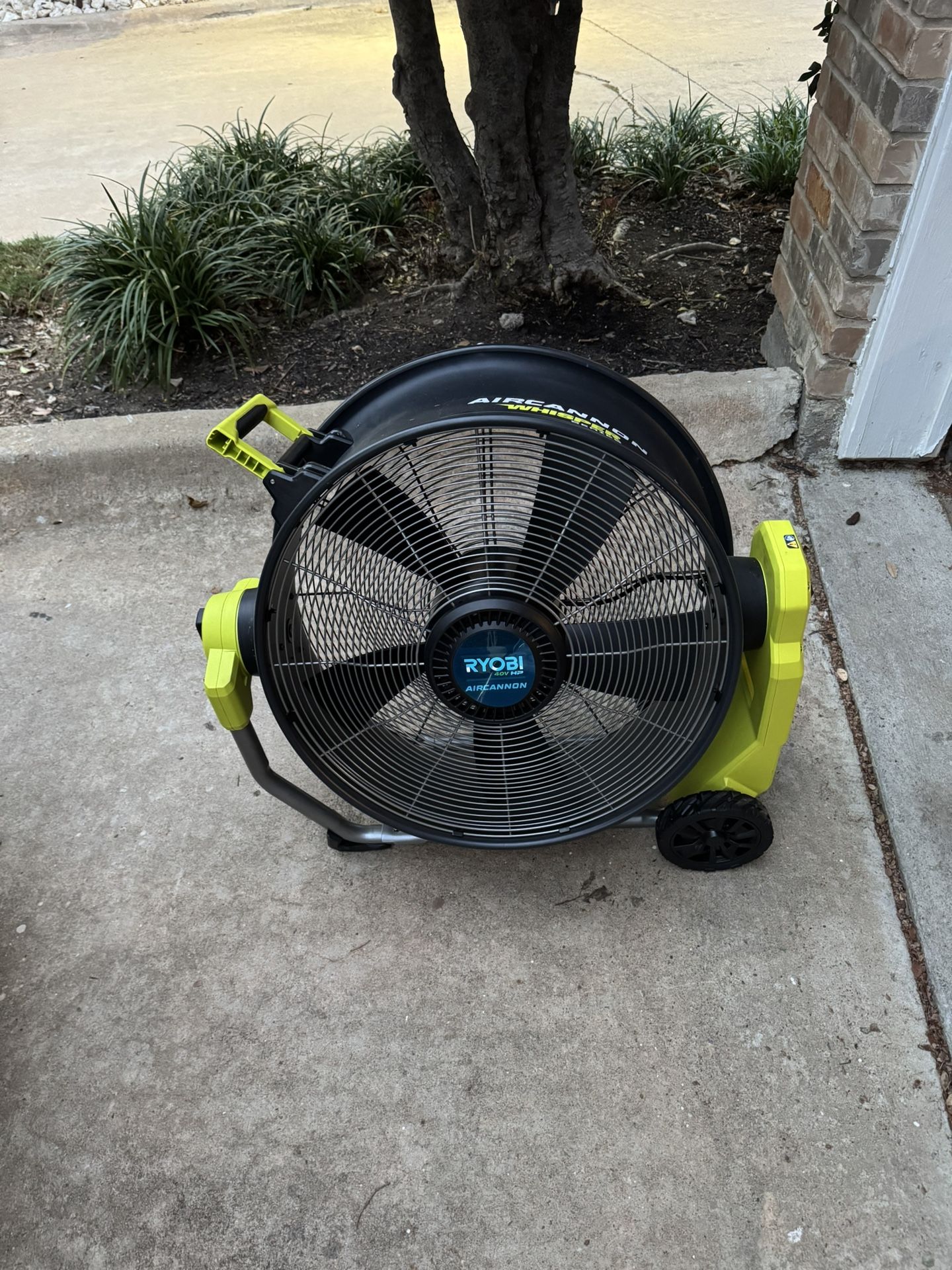 Ryobi 40 Volt Fan Whisper Series Hybrid