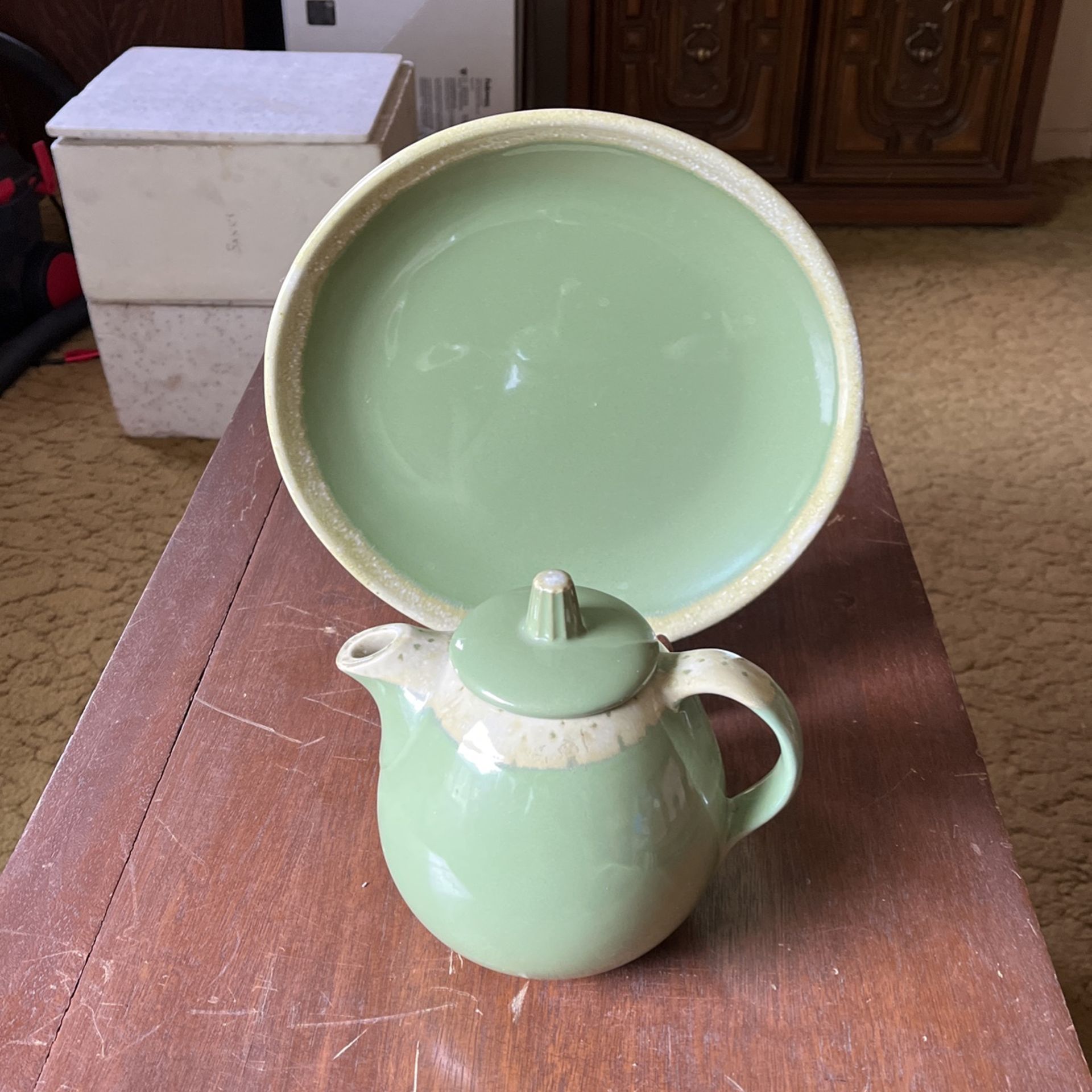 Vintage HULL Oven Proof USA Pottery in Green