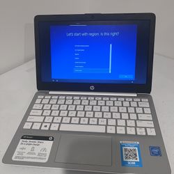 HP stream laptop 11-ak0020nr. In Great Condition. 11”x7.5” Thin Design For On The Go, Long Battery Life, Windows Office 365