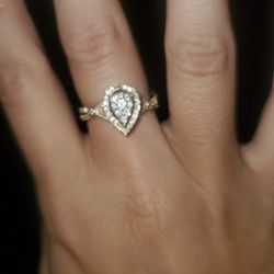 Gold Teardrop Ring
